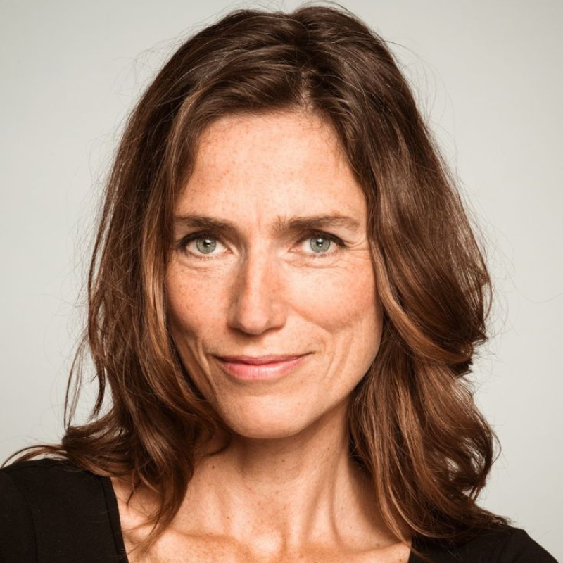 Sofía, 41